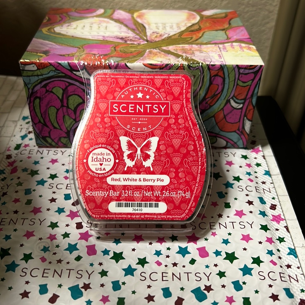 Red, White & Berry Pie Scentsy Wax Bar